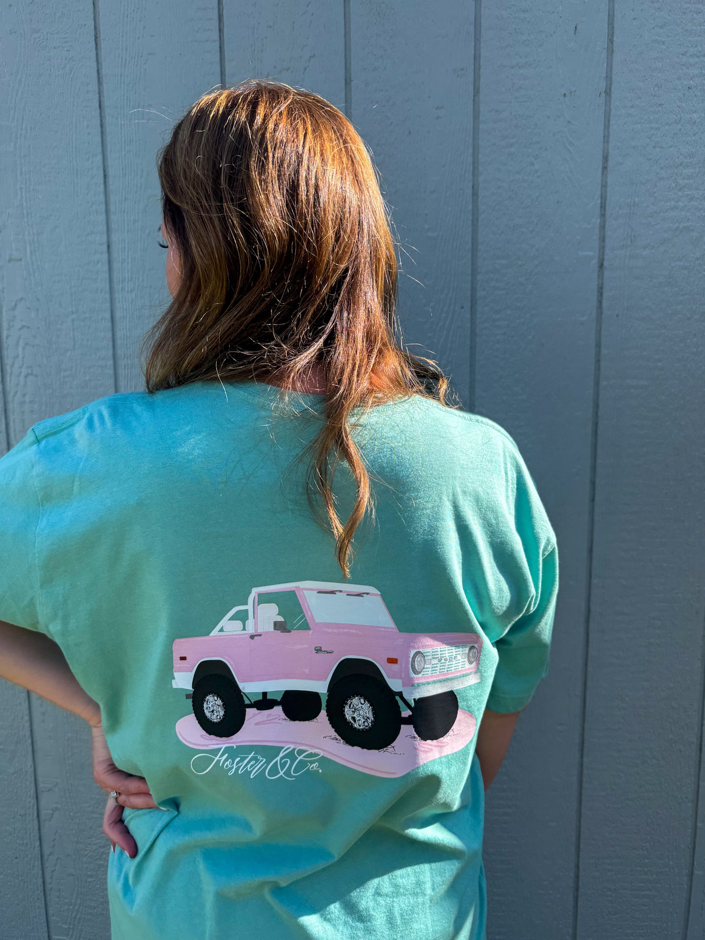 SUMMER BRONCO | GRAPHIC T-SHIRT