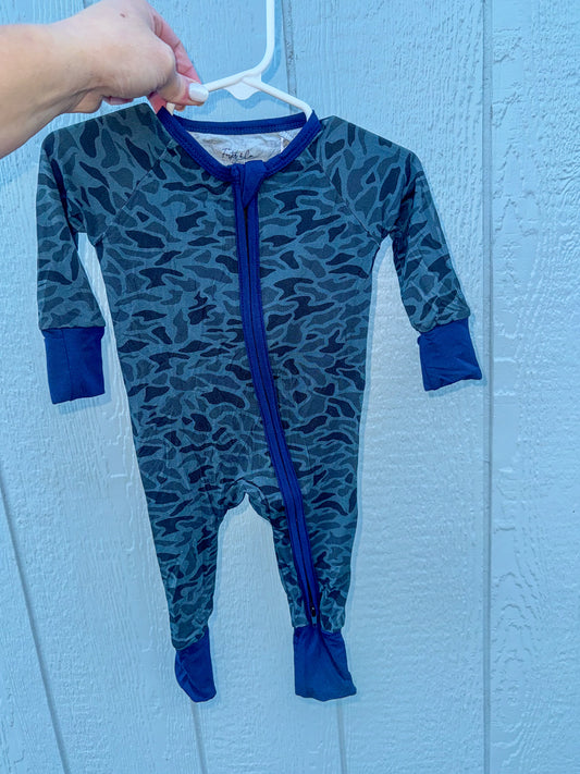 Black & Grey Camo Bamboo Zippy