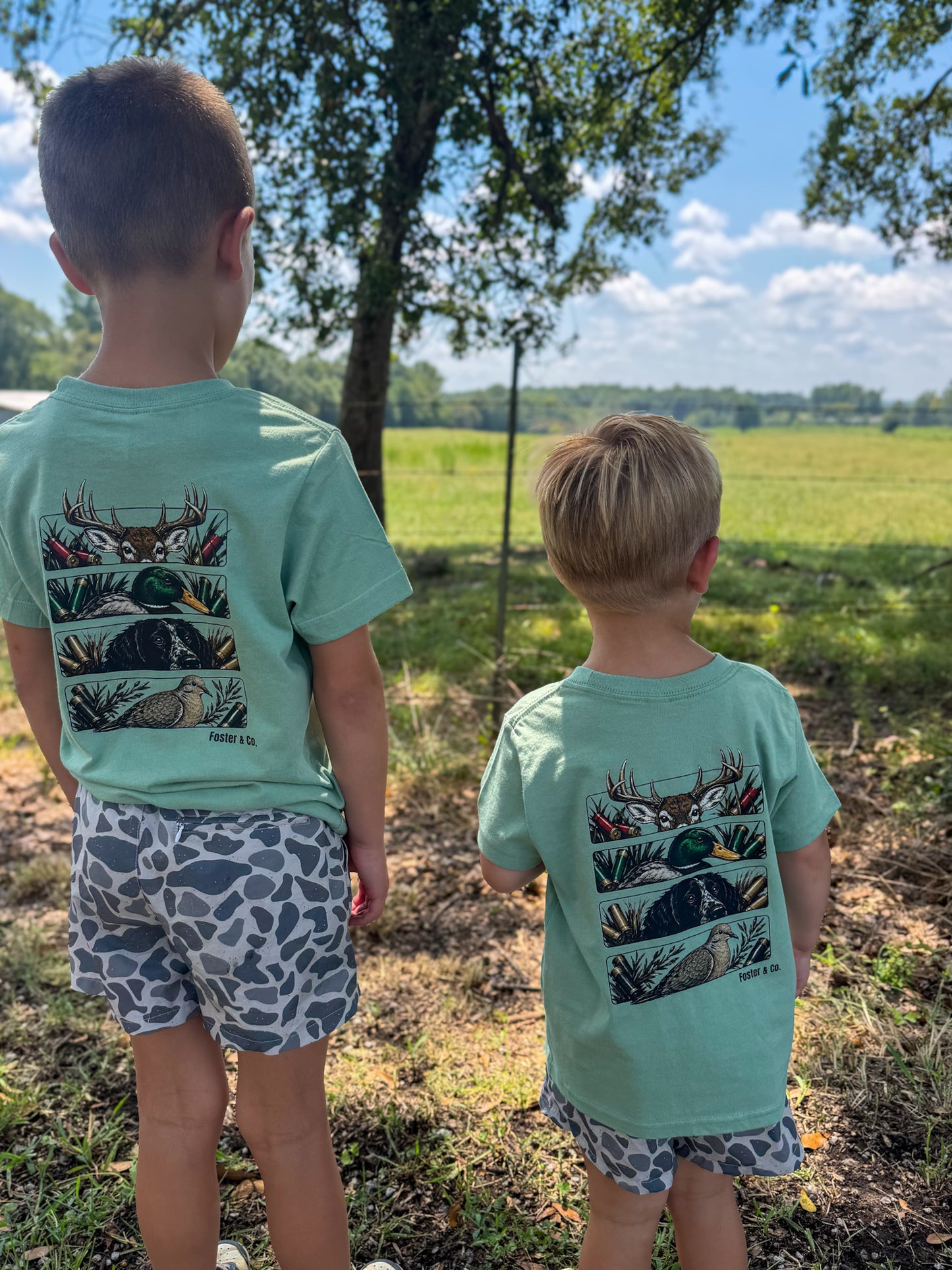 ALL THINGS HUNTING GRAPHIC TEE