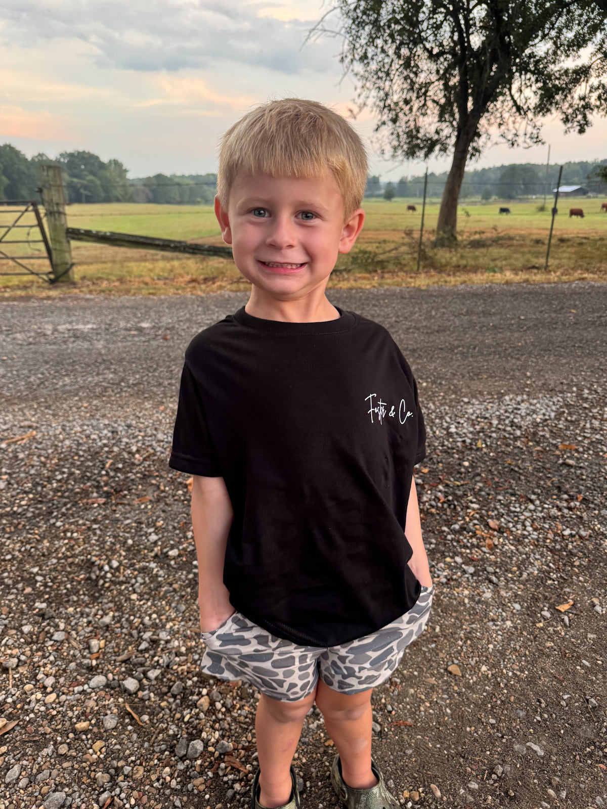 Southern Buck Logo Tee