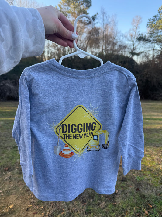 DIGGING THE NEW YEAR | LONG SLEEVE GRAPHIC T-SHIRT