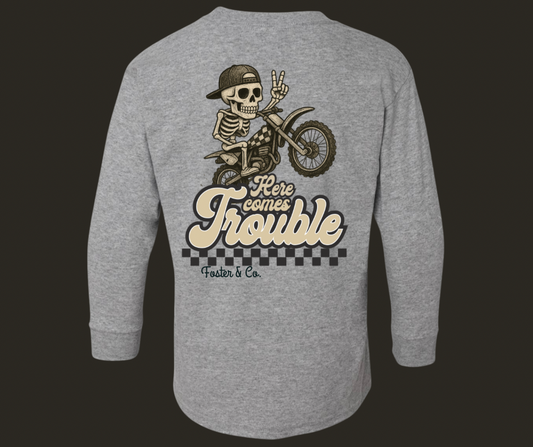 HERE COMES TROUBLE | LONG SLEEVE GRAPHIC T-SHIRT